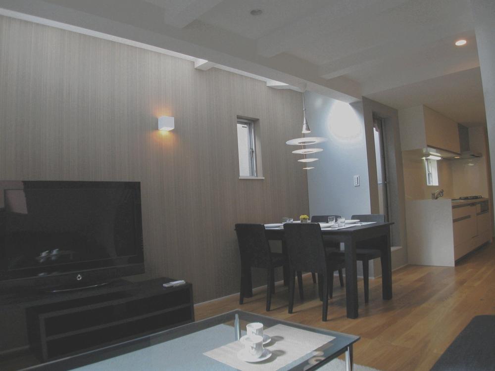 Living. Living (October 2012) Shooting