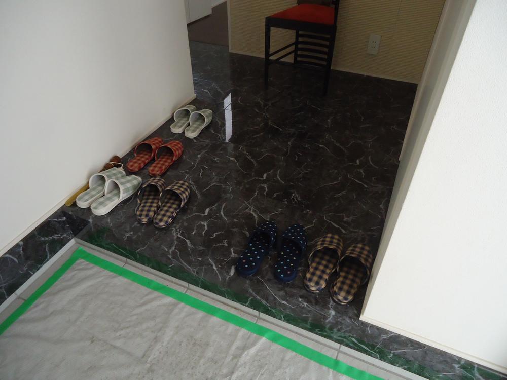 Entrance. Local (May 2013) Shooting