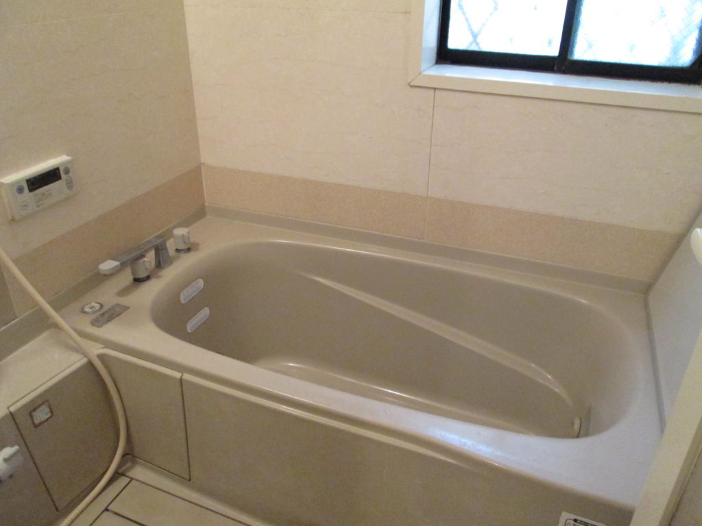 Bath. Reheating function with bathroom