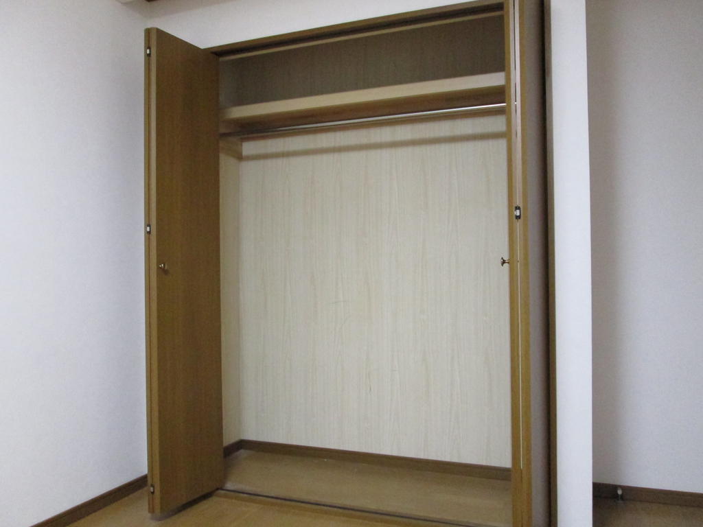 Receipt. Plenty of storage