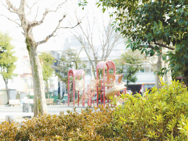 Surrounding environment. Tsurumakiminami park (about 120m ・ A 2-minute walk)