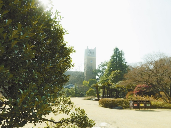 Building structure. Okuma garden (about 410m / 6-minute walk). Original Waseda University founder, Shigenobu Okuma villa of. Relaxed Green Zone