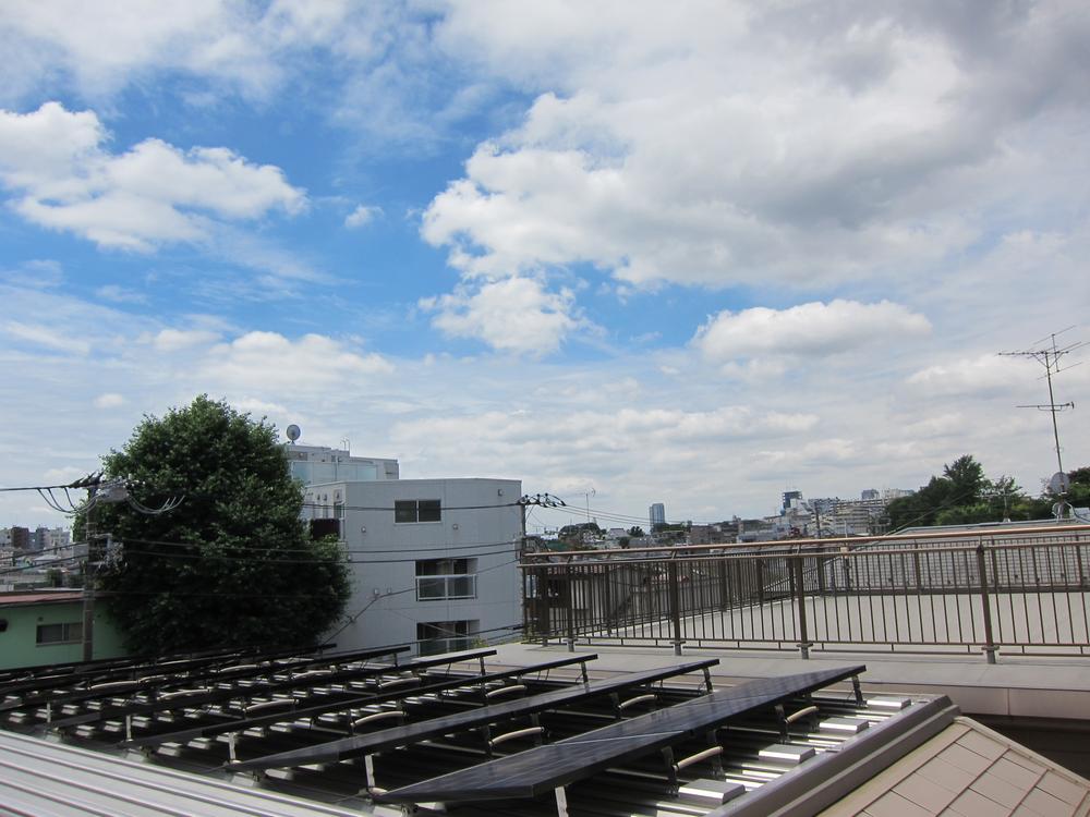 View photos from the dwelling unit. View from the site (June 2013) Shooting