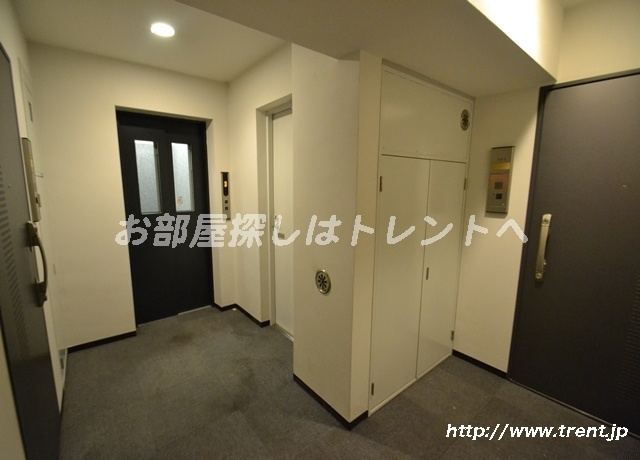 Other common areas. Corridor