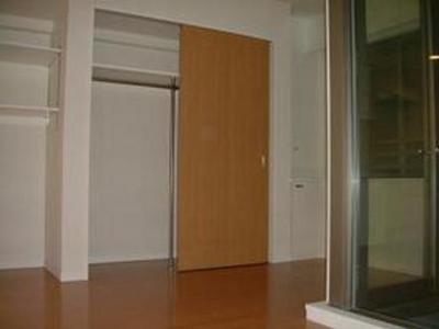 Receipt. Large closet