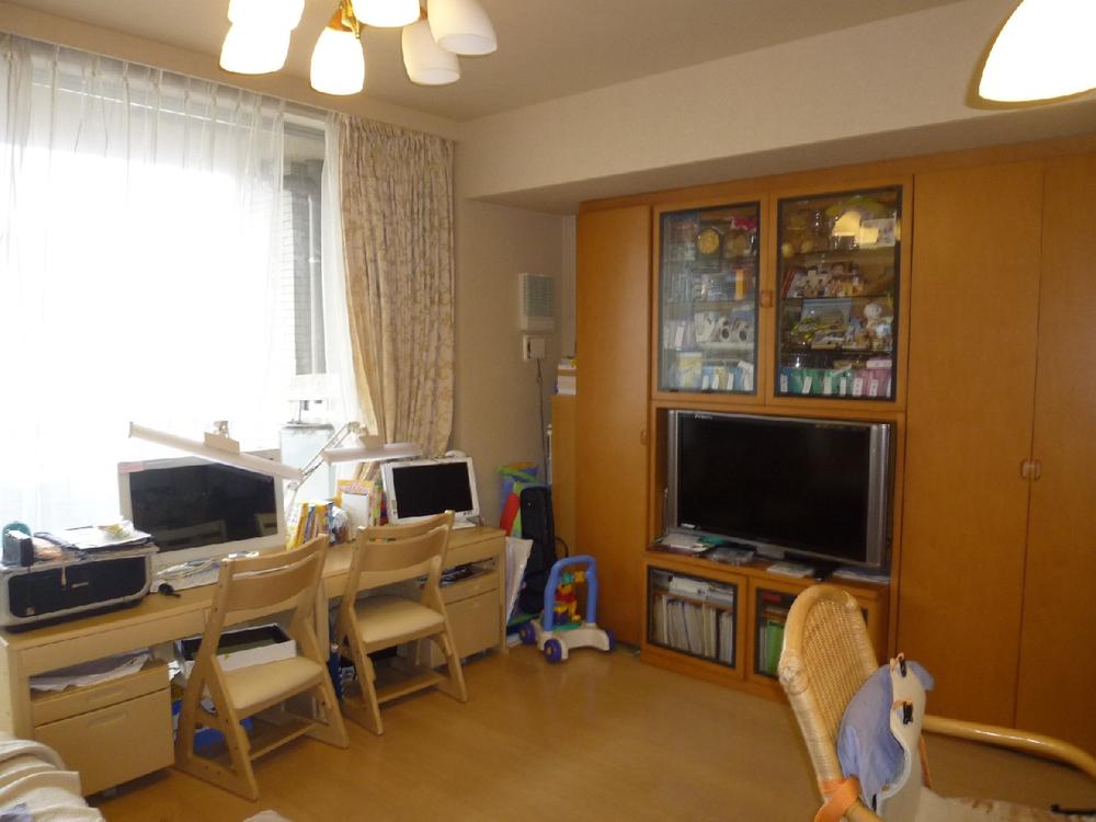 Living. (December 2013) Shooting  ※ furniture ・ Furnishings are not included in the object up for sale