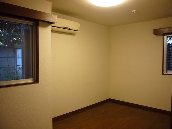 Other room space. Western-style 7 Pledge