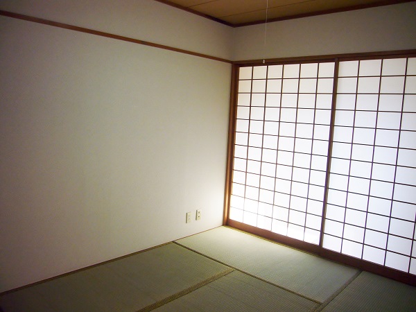 Living and room. Japanese-style room 6 quires