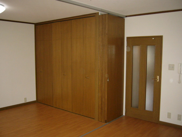 Receipt. Living storage