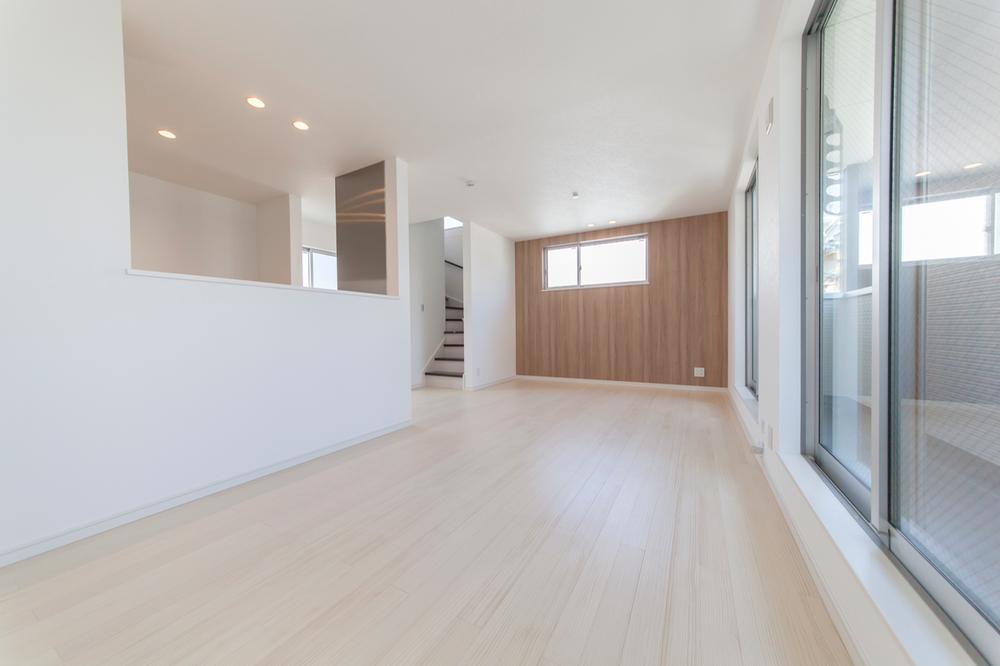 Same specifications photos (living). ( Building) same specification