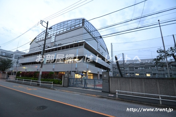 Primary school. 525m to Tokyo Korean School (Elementary School)