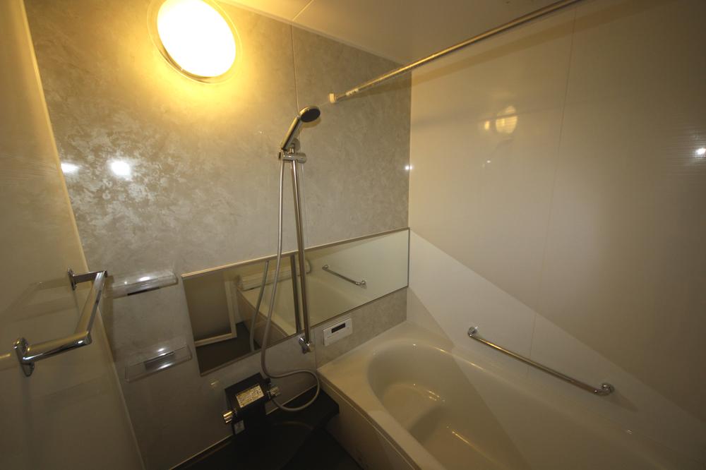 Building plan example (introspection photo). Bathroom 14-inch TV with