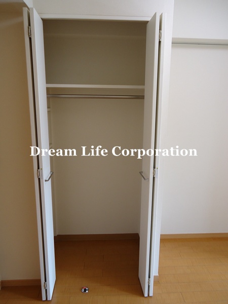 Receipt. ※ In fact the we use the photos in the same building may be different.