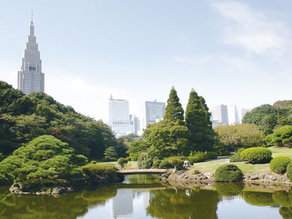 Surrounding environment. Shinjuku Gyoen (about 2030m ・ 26 minutes walk)