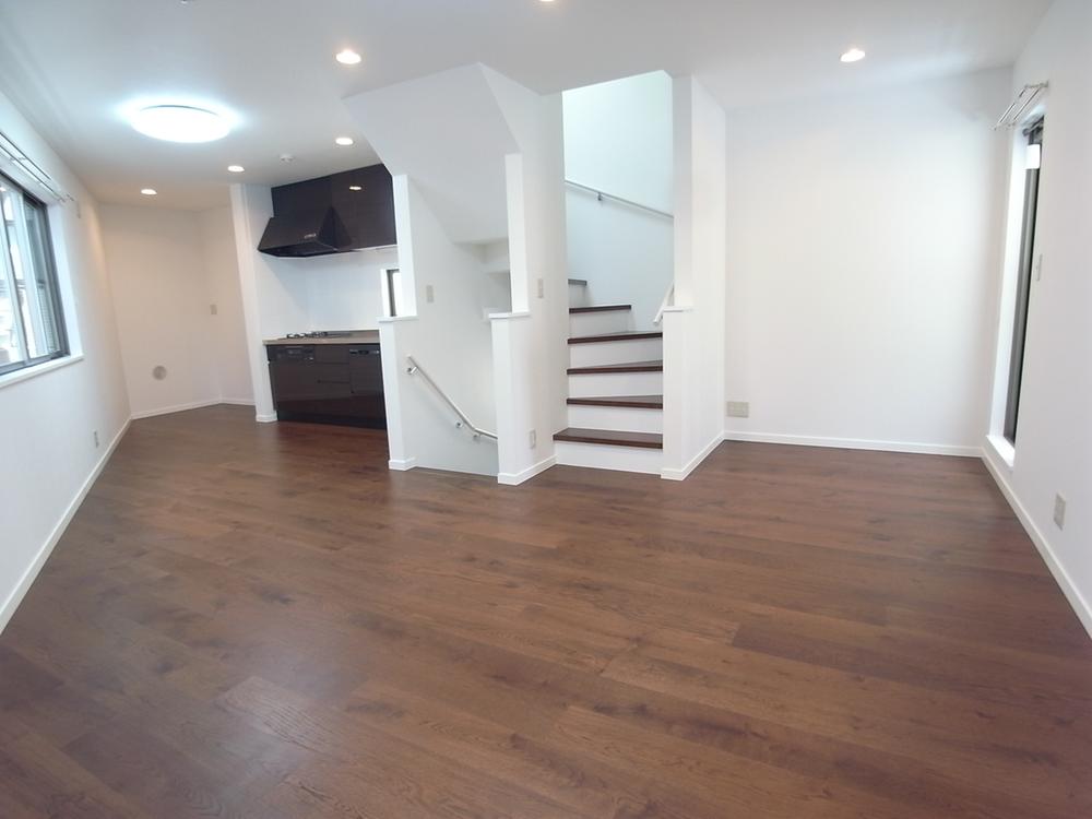 Living. Indoor (July 2012) shooting