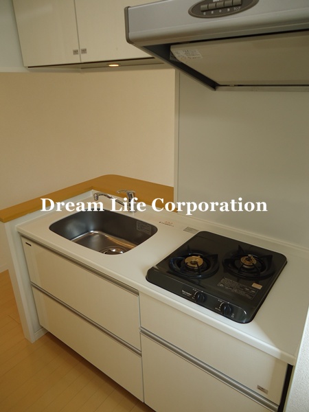 Kitchen. ※ In fact the we use the photos in the same building may be different.
