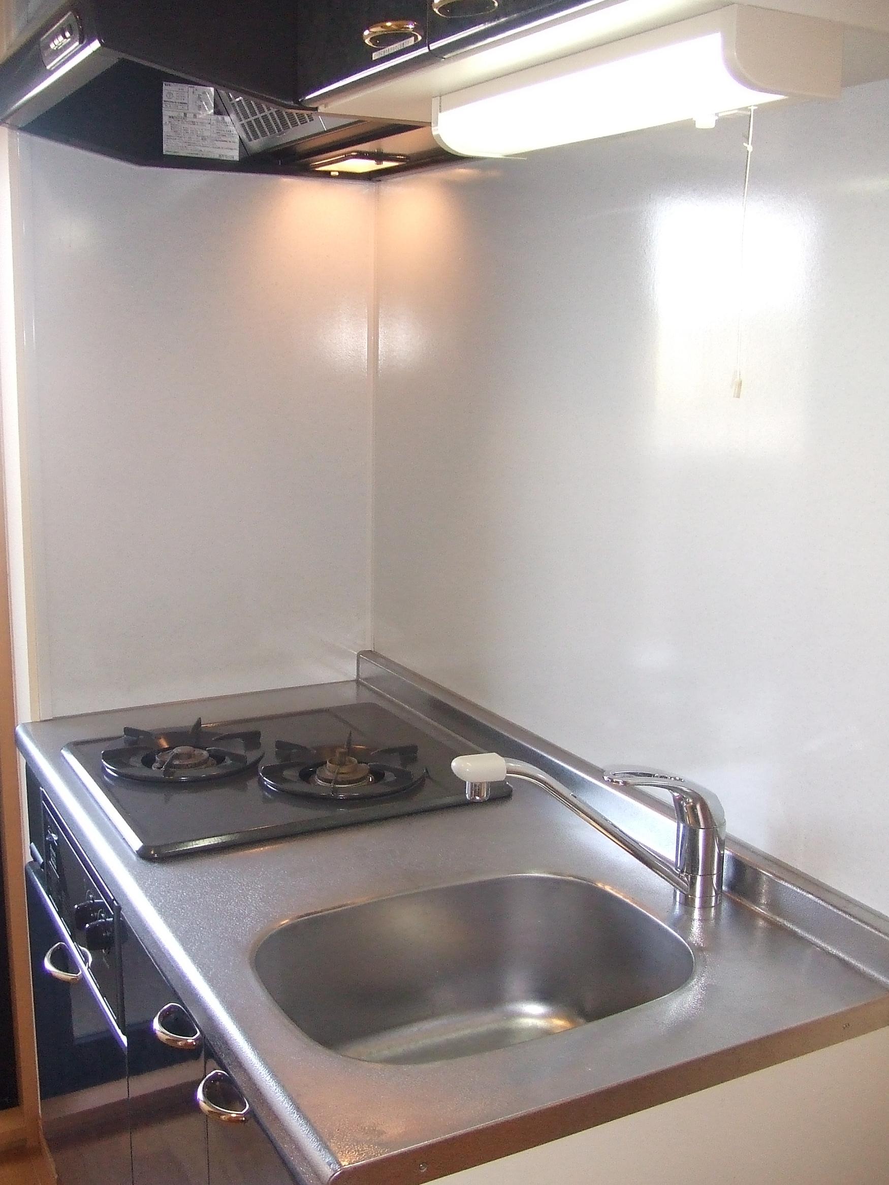 Kitchen. Two-burner gas system Kitchen! 