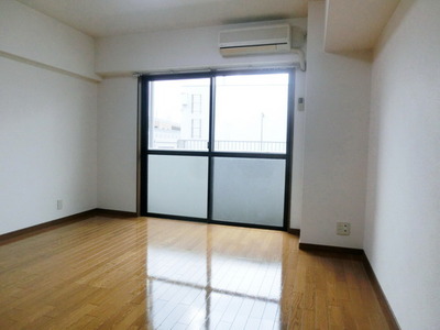 Other room space. Western-style flooring