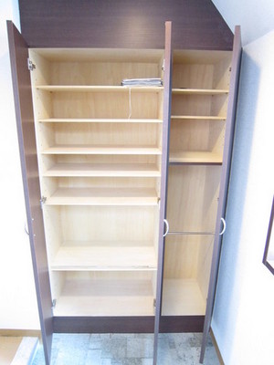 Entrance. ☆ Plenty of shoe box ☆