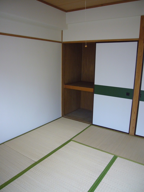 Other room space. Japanese-style room 6 quires