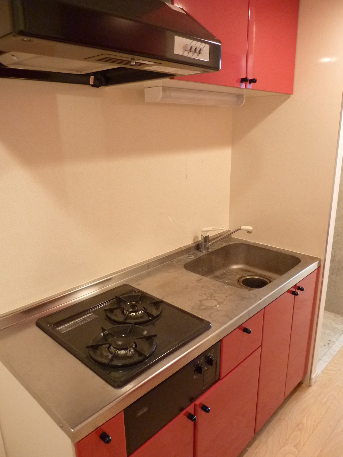 Kitchen. Two-burner gas system Kitchen. ・