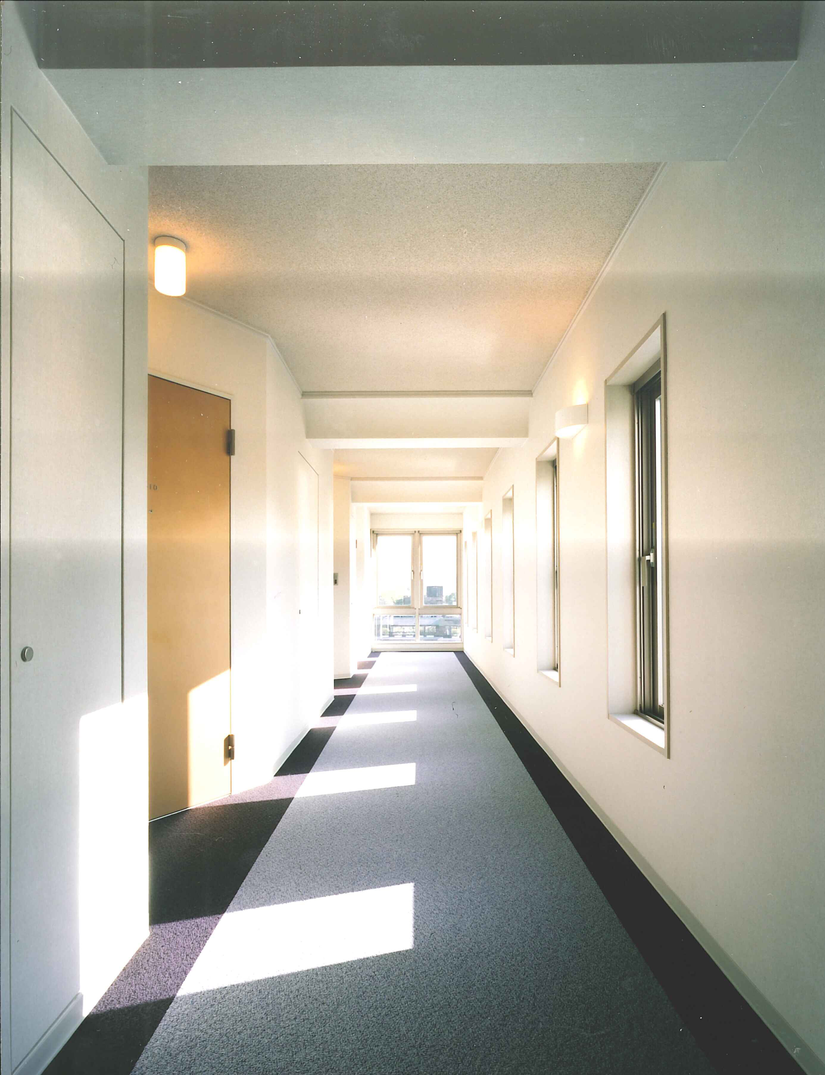 Other common areas. Inner hallway