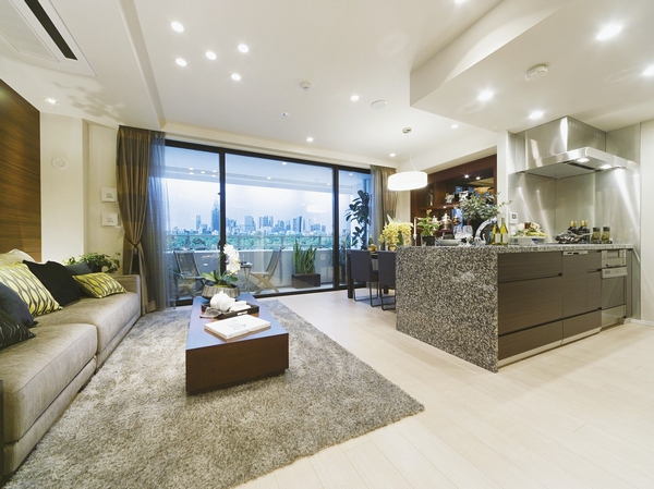 Open wide LD. High and wide sash a height of about 2.3m, Core people balcony of about 2m, Open counter kitchen we have extended more sense of openness