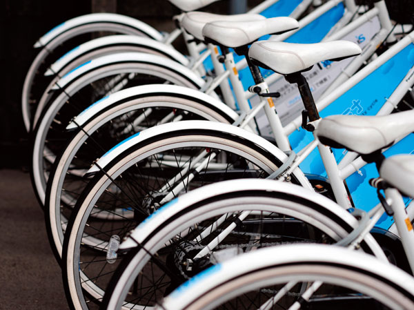 Variety of services.  [24-hour ・ Electric bicycle rental system] We have prepared a rental service of small electric bicycle load even in the movement of the hill or long distance. use ・ Return of the operation is possible 24 hours. Such as when and cycling to go shopping to shop a little farther, You can take advantage of at any time.  ※ The photograph is an example of an electric bicycle that can be rented.