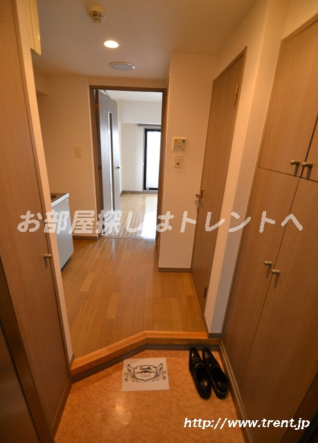 Entrance. The room (10th floor of 1k type of the same building ・ Using a photo of 20 square meters)