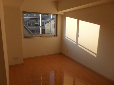 Other Equipment. Western-style 7 Pledge of flooring