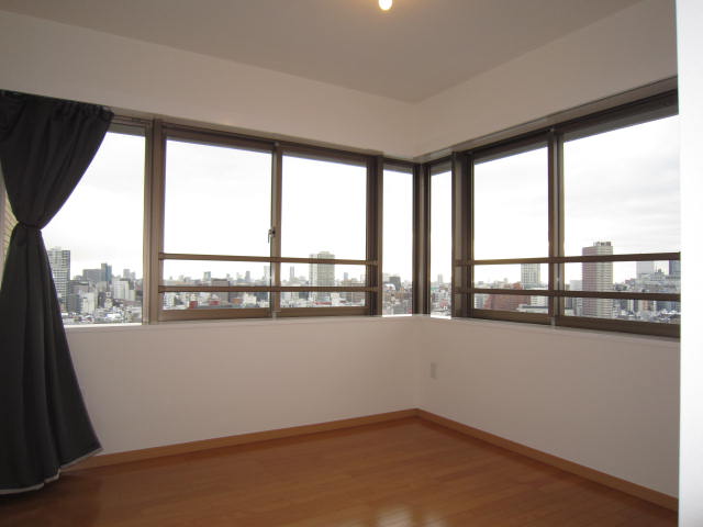 Other room space. It is a two-sided lighting