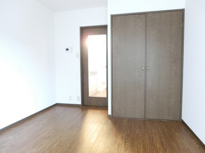 Other room space. Rooms that can be used comfortably