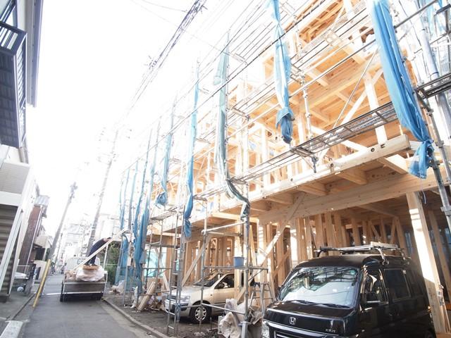 Local appearance photo. Local (10 May 2013) Shooting