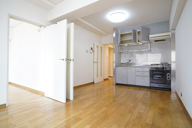 Kitchen. 2 lot gas stoves (with grill) ・ Yes gas oven