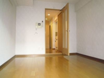 Living and room. Active Millennium Edogawabashi