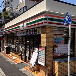 Convenience store. Seven-Eleven Shinjuku Kagurazaka Station Nishiten (convenience store) to 190m