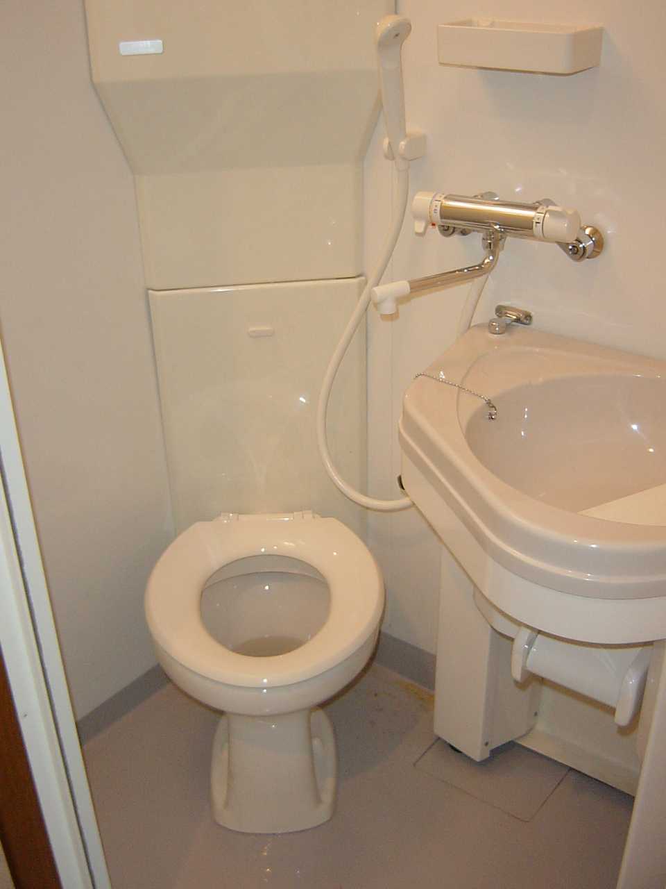 Bath. Shower unit (toilet + shower)