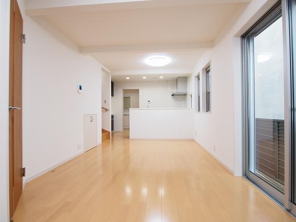 Living. Indoor (10 May 2013) Shooting