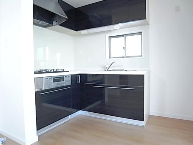 Kitchen. Room (August 2013) Shooting