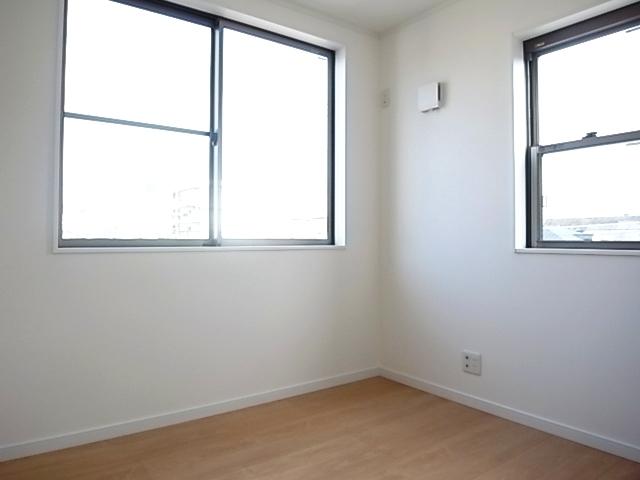 Non-living room. Room (August 2013) Shooting