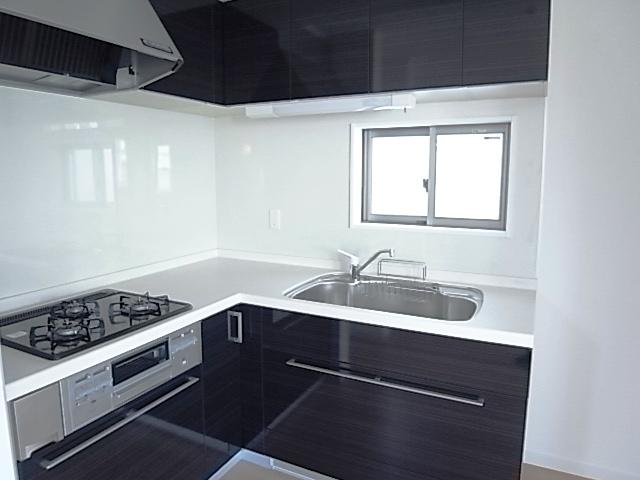 Kitchen. Room (August 2013) Shooting