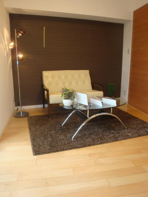 Non-living room. Indoor (11 May 2013) Shooting