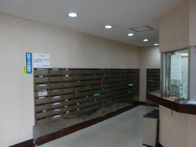 Entrance. Common areas