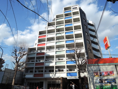 Building appearance. Internet monthly Free