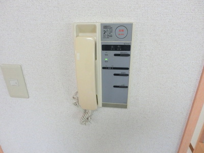 Other. Auto-lock corresponding intercom