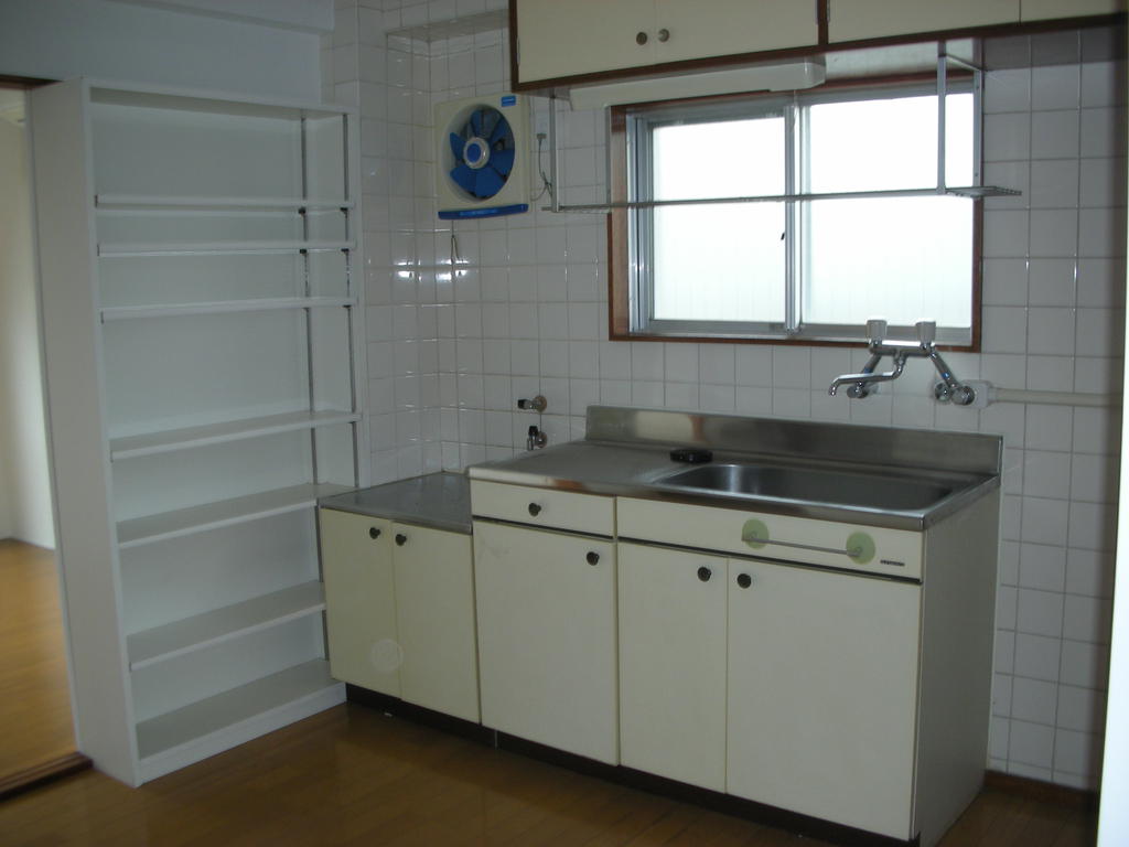 Kitchen. Gasukitchin 2-neck