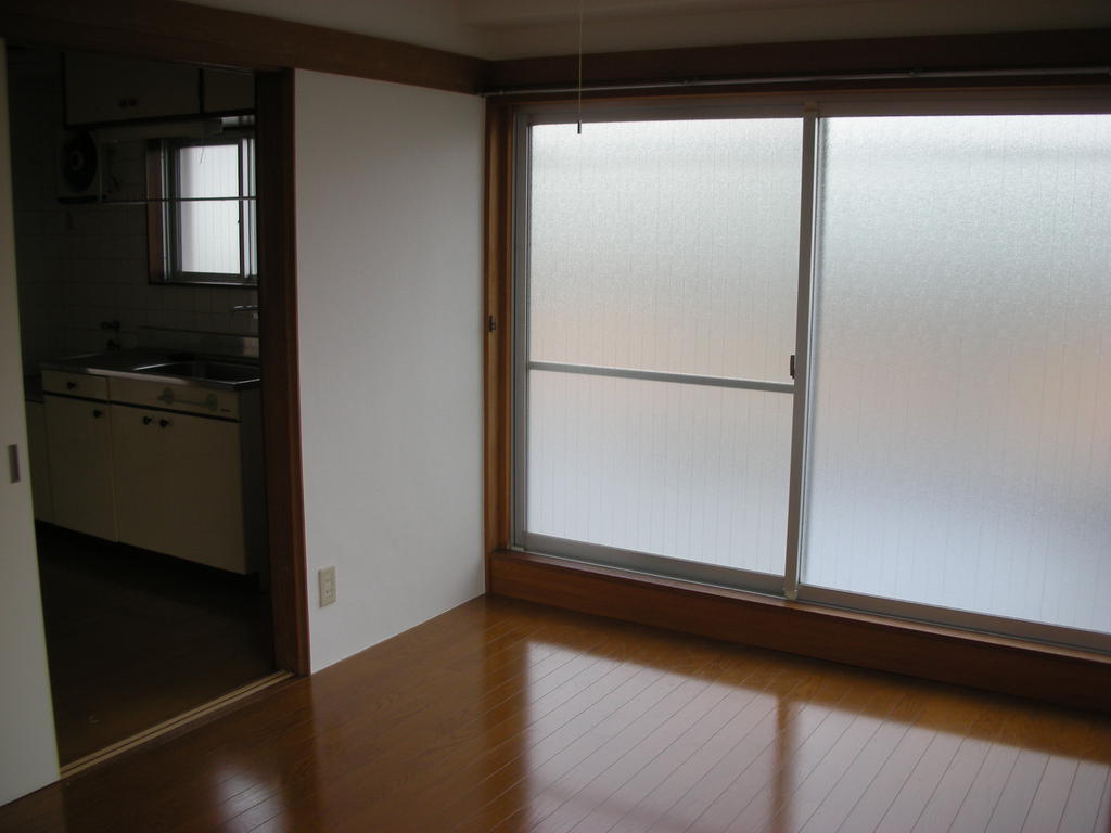 Other room space. Flooring 4.5 Pledge