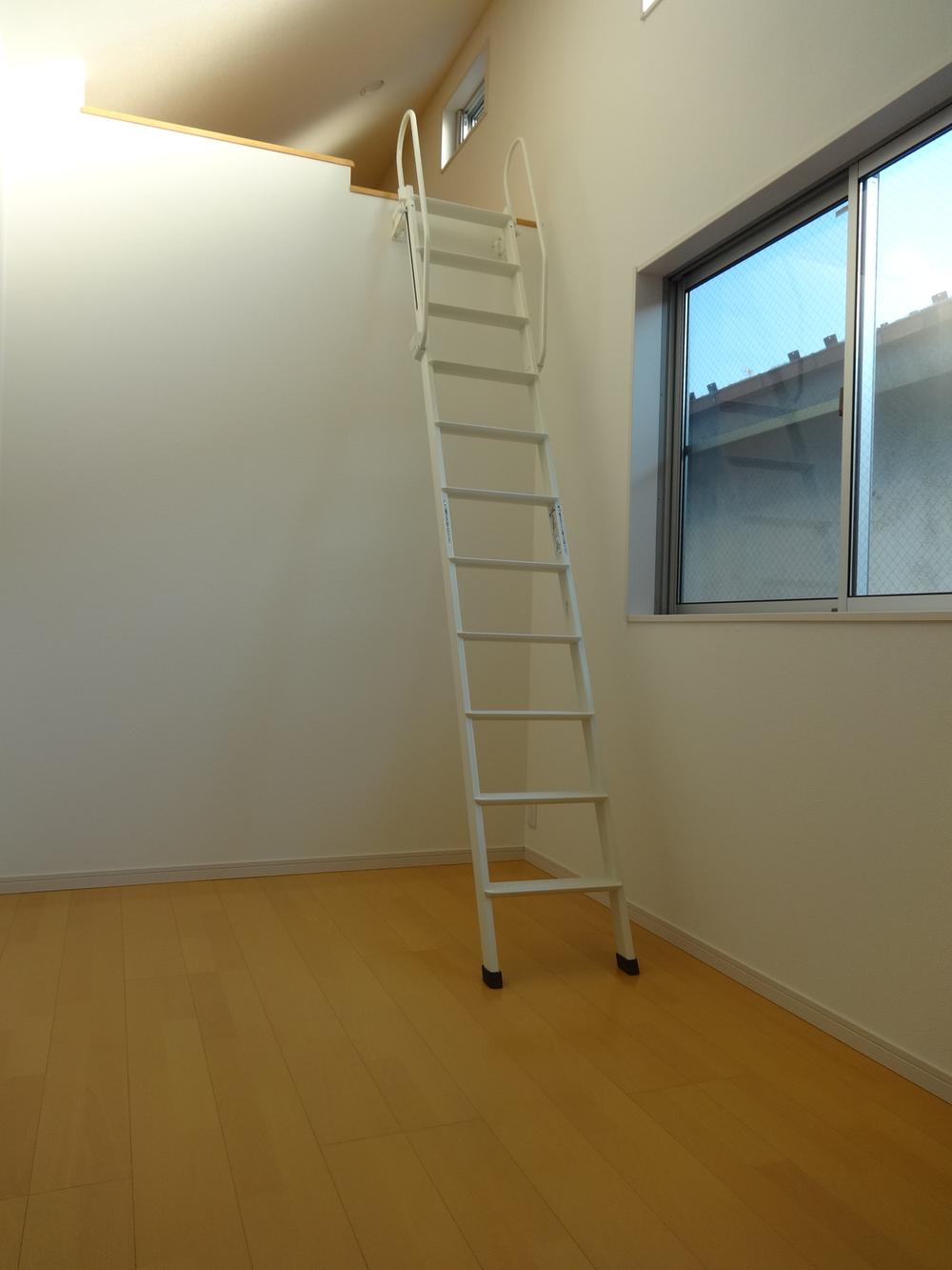 Non-living room. Indoor (12 May 2013) Shooting