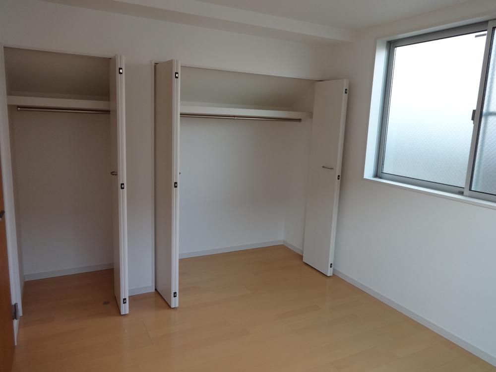 Non-living room. Indoor (12 May 2013) Shooting