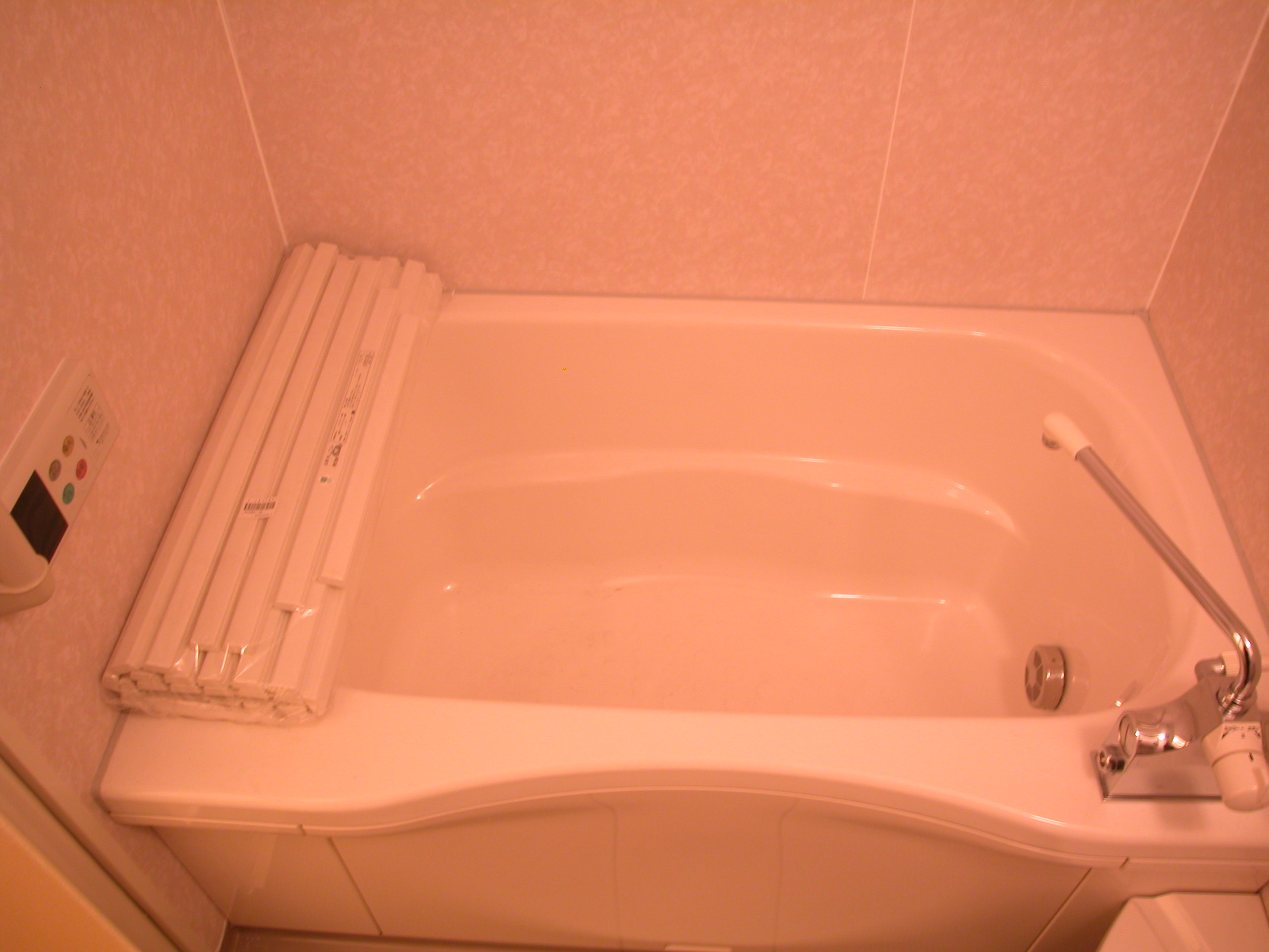 Bath. With reheating hot water supply